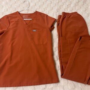 Figs Rust Scrub Set